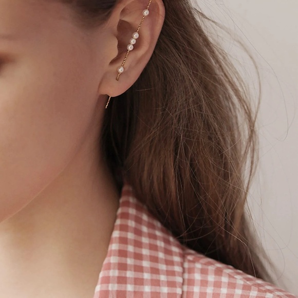 Dainty Pearl Ear Pin Delicate Ear Pin, Gold Pearl Pin, Ear Climber, Pair - Picture 4 of 5